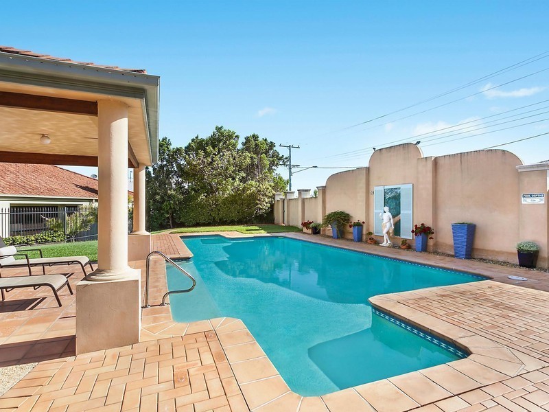 9/16 Cascade Avenue, Benowa QLD 4217