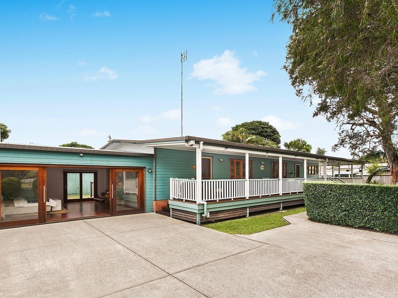4A Harris Street, Labrador QLD 4215