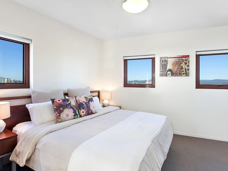 912/42 Surf Parade, Broadbeach QLD 4218