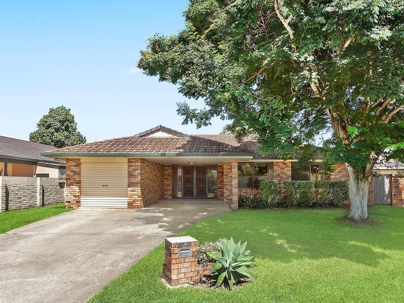 8 Nootka Court, Broadbeach Waters QLD 4218