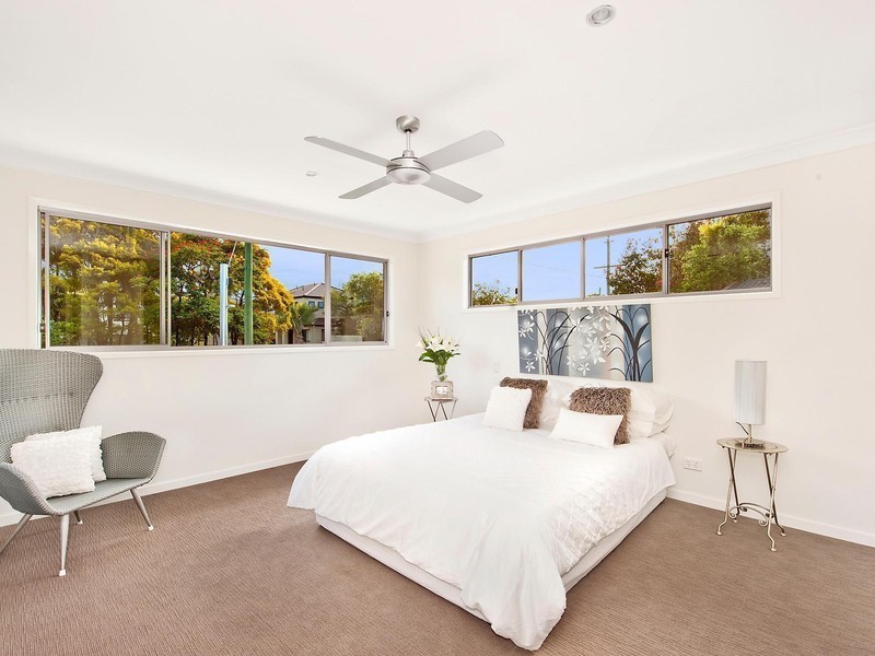 2/87 Pohlman Street, Southport QLD 4215