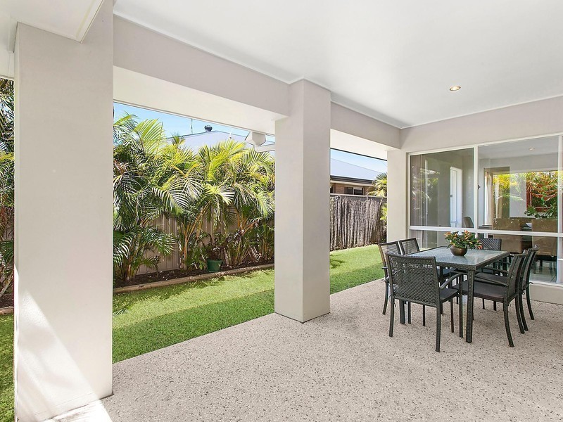 24 Iridium Drive, Hope Island QLD 4212