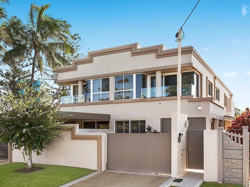 2/181 Stanhill Drive, Surfers Paradise QLD 4217