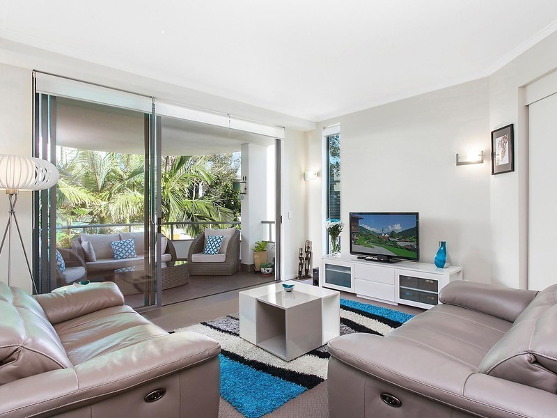 Unit 6i/28 Bayview Street, Runaway Bay QLD 4216