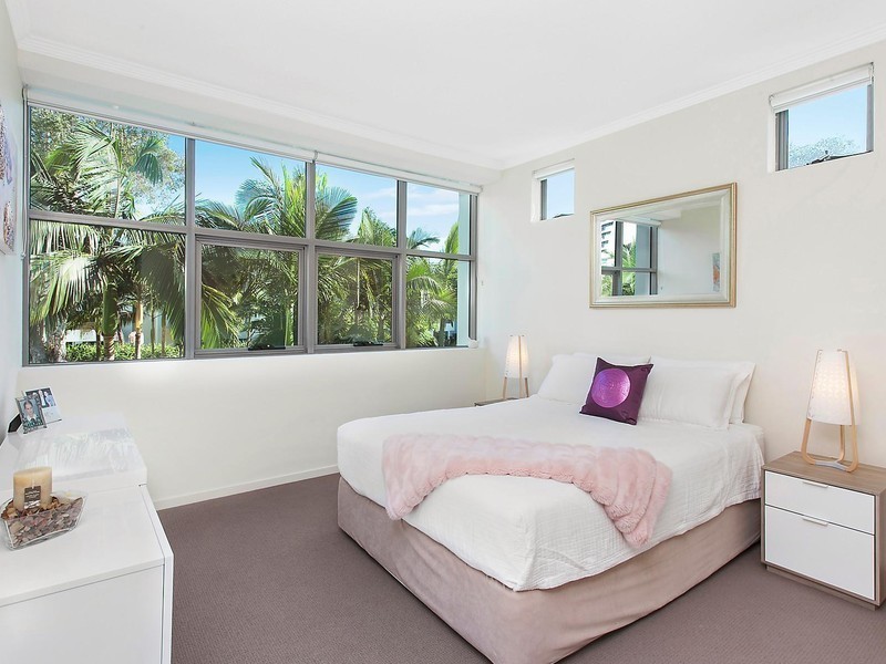 Unit 6i/28 Bayview Street, Runaway Bay QLD 4216