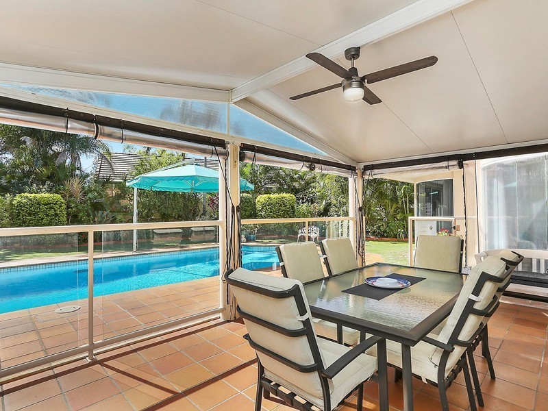 121 Santa Cruz Boulevard, Clear Island Waters QLD 4226