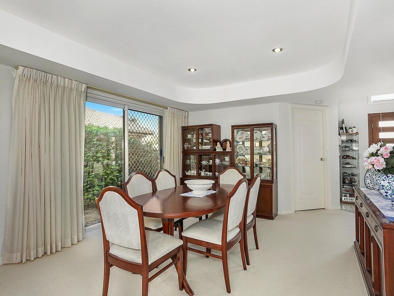 121 Santa Cruz Boulevard, Clear Island Waters QLD 4226