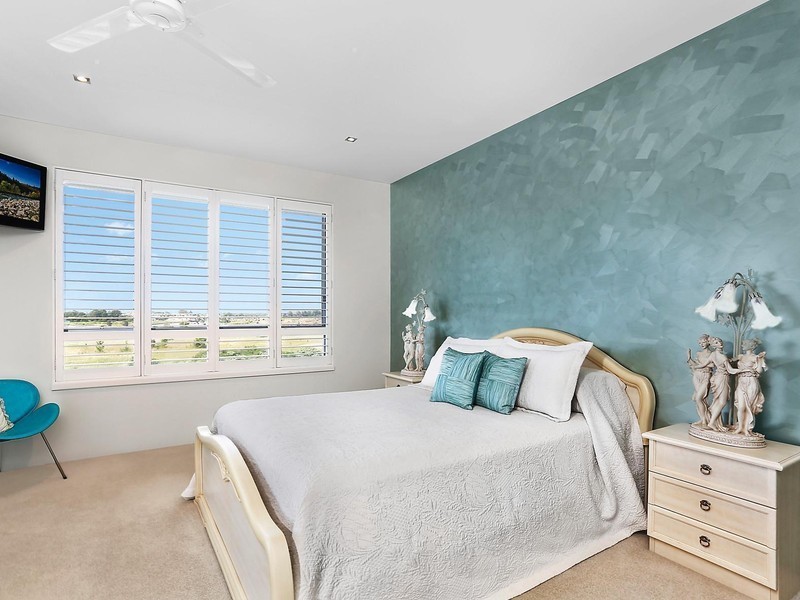 442/3 Pendraat Parade, Hope Island QLD 4212