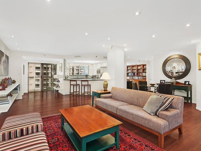 164/74 Old Burleigh Road, Surfers Paradise QLD 4217