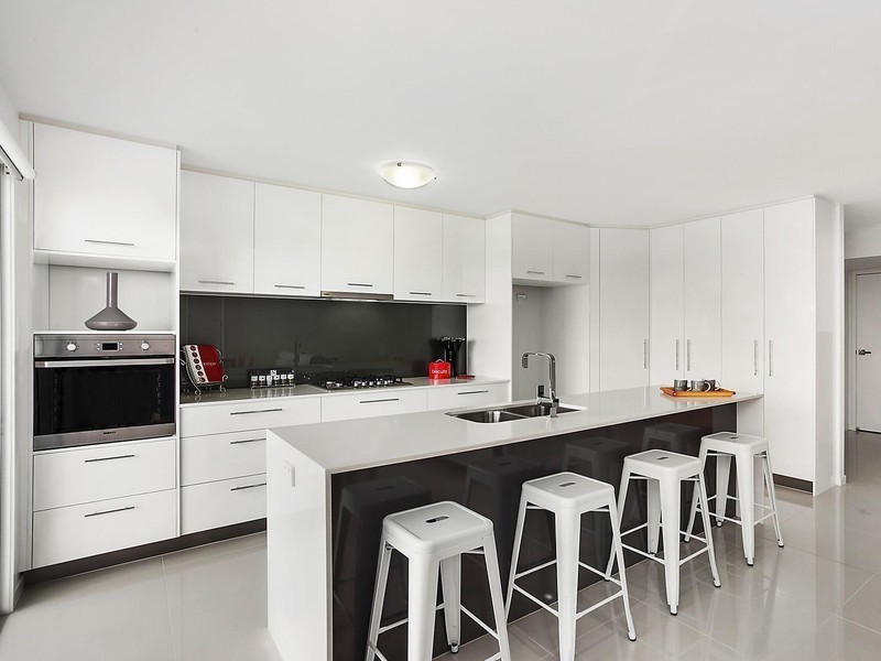 3 Hancox Place, Robina QLD 4226