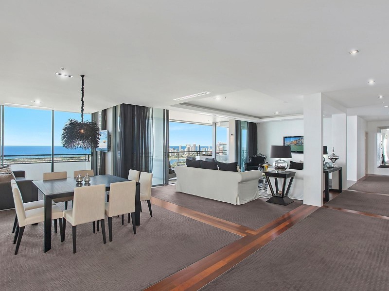 303/105 Scarborough Street, Southport QLD 4215