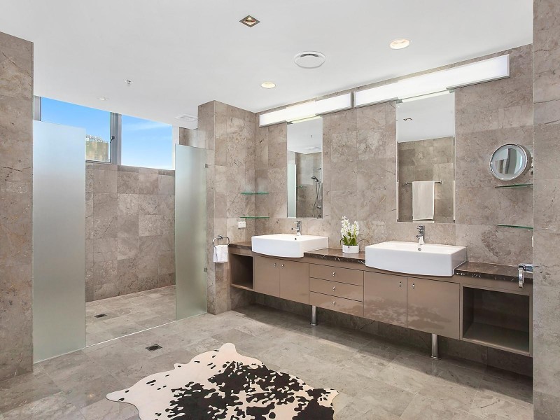 303/105 Scarborough Street, Southport QLD 4215