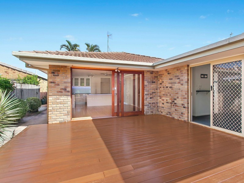 16 Mojave Drive, Burleigh Waters QLD 4220