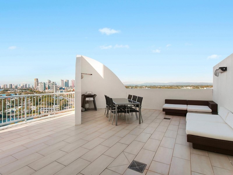 1403/182 Marine Parade, Labrador QLD 4215