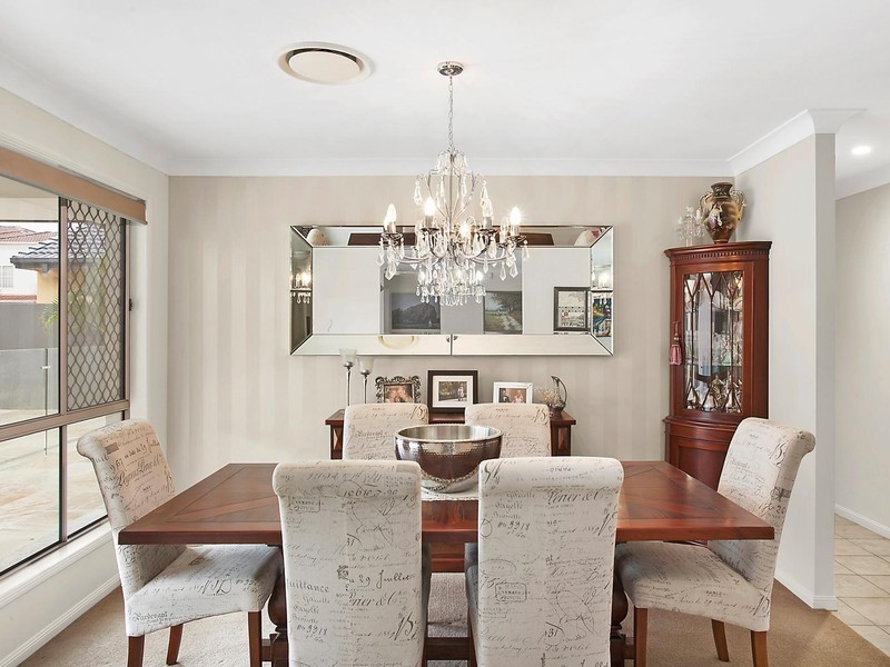 21 Deborah Avenue, Benowa Waters QLD 4217