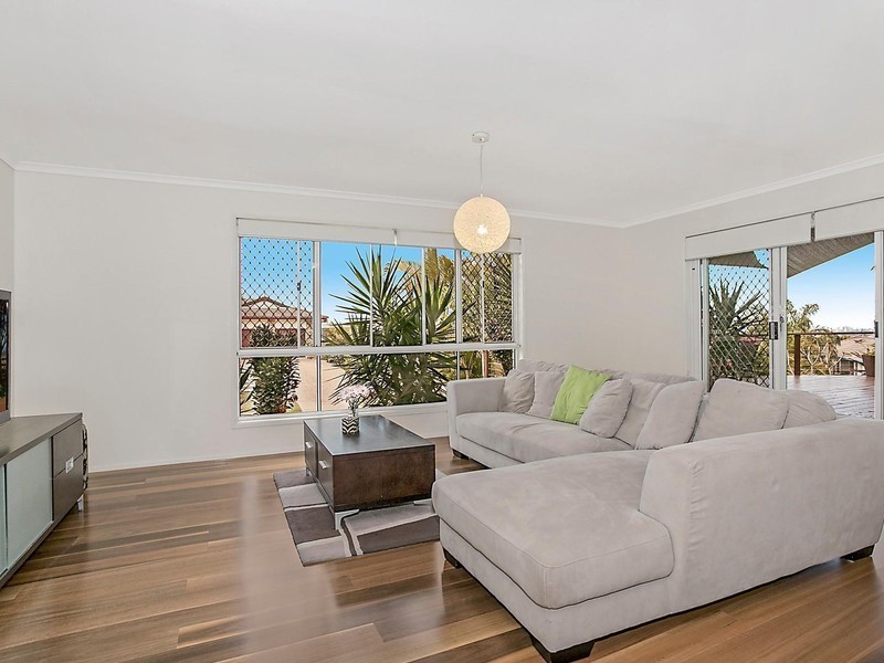 1 Nightingale Court, Highland Park QLD 4211