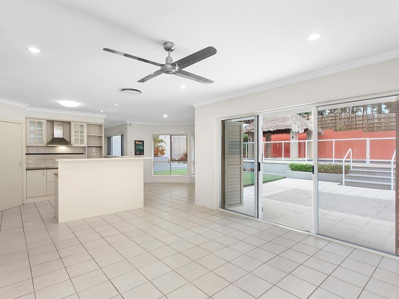 47 Canada Place, Arundel QLD 4214