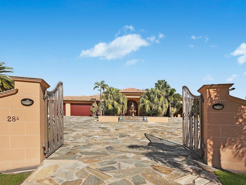 28A Lesley Anne Court, Mount Nathan QLD 4211