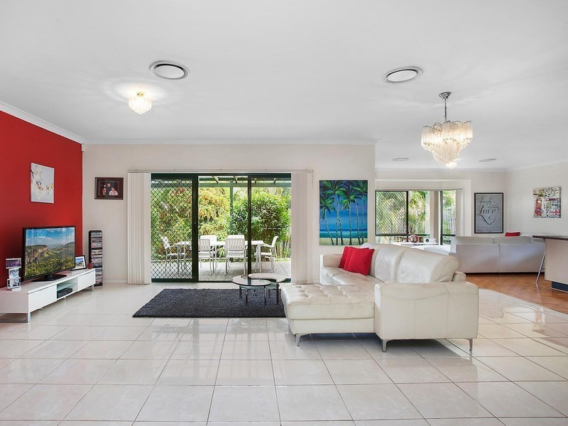 24 Chatham Avenue, Pacific Pines QLD 4211