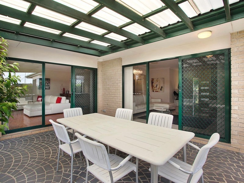 24 Chatham Avenue, Pacific Pines QLD 4211