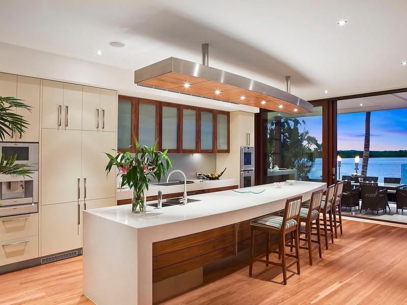 7 Knightsbridge Parade West, Sovereign Islands QLD 4216