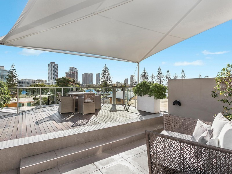 1/42 Tedder Avenue, Main Beach QLD 4217
