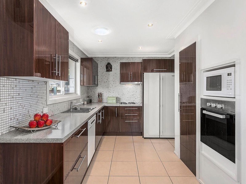 23 Killowill Avenue, Paradise Point QLD 4216