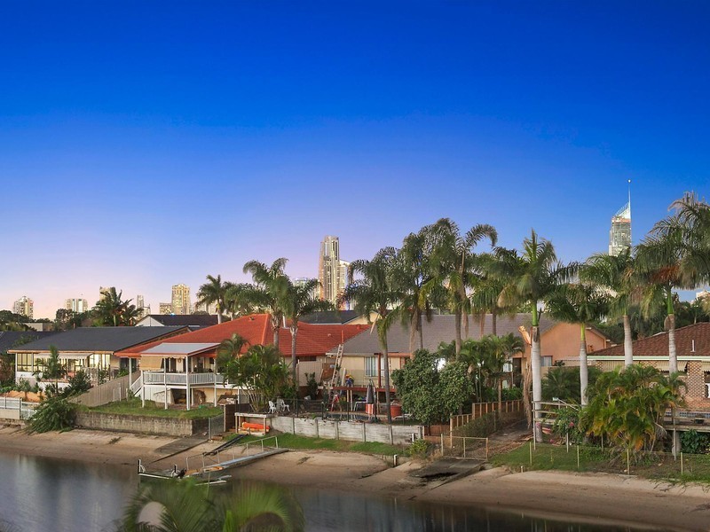 7 Argyle Crescent, Sorrento QLD 4217