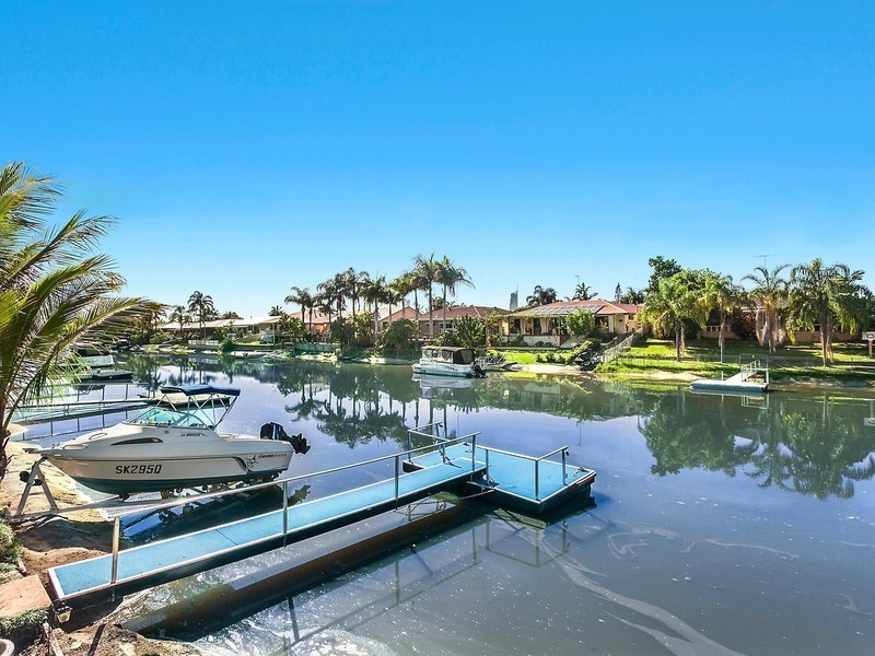 7 Argyle Crescent, Sorrento QLD 4217