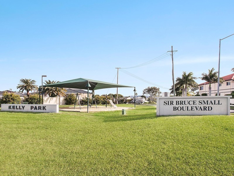 7 Jaeger Way, Benowa Waters QLD 4217