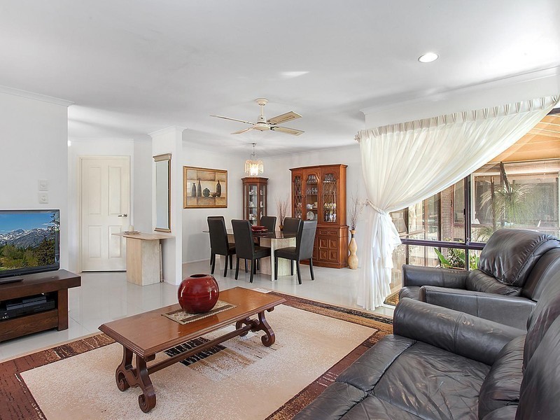 15 Portobello Drive, Mermaid Waters QLD 4218