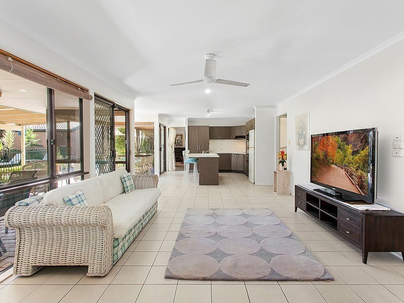 15 Portobello Drive, Mermaid Waters QLD 4218