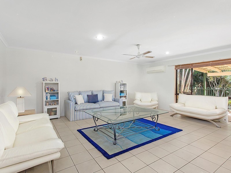 15 Portobello Drive, Mermaid Waters QLD 4218
