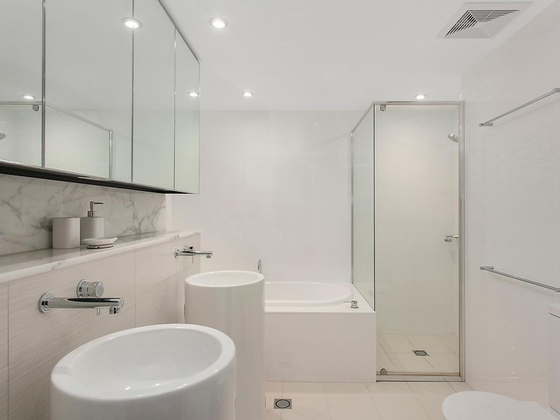 2006/1 Oracle Boulevard, Broadbeach QLD 4218