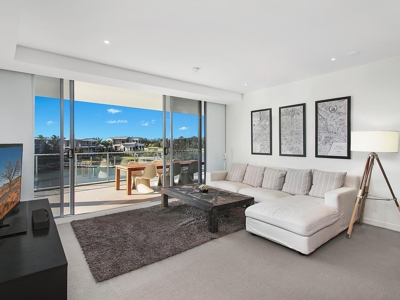 133/135 Lakelands Drive, Merrimac QLD 4226