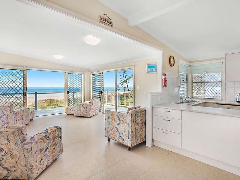 1A Fourth Avenue, Palm Beach QLD 4221