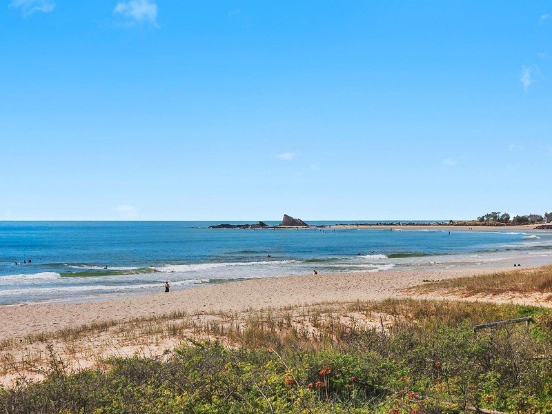 1A Fourth Avenue, Palm Beach QLD 4221