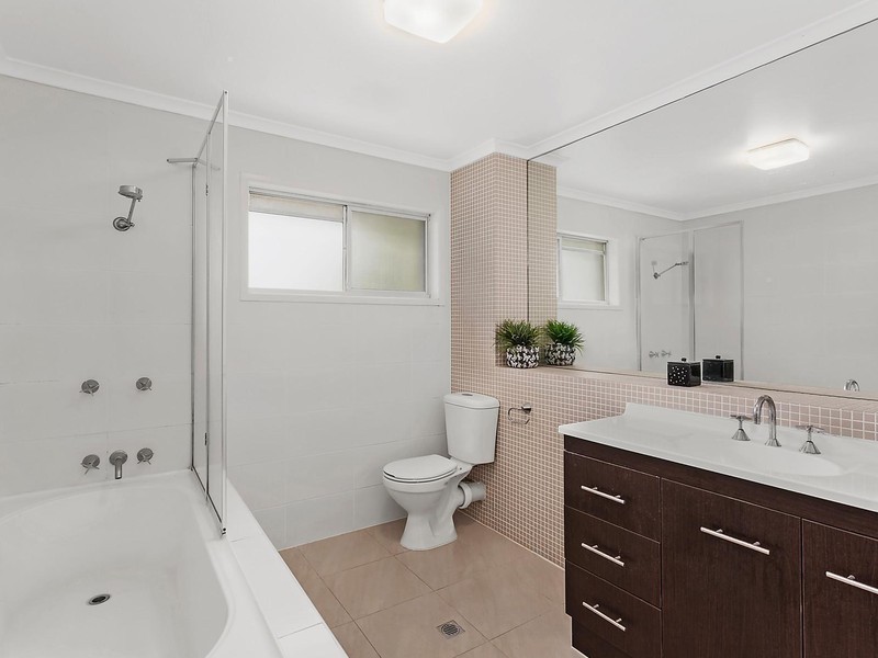 14 Muscovey Avenue, Paradise Point QLD 4216