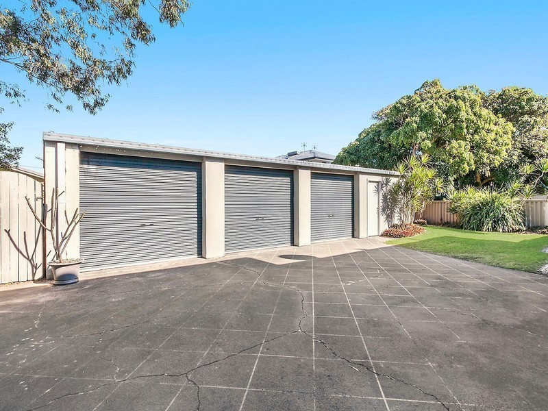 14 Muscovey Avenue, Paradise Point QLD 4216