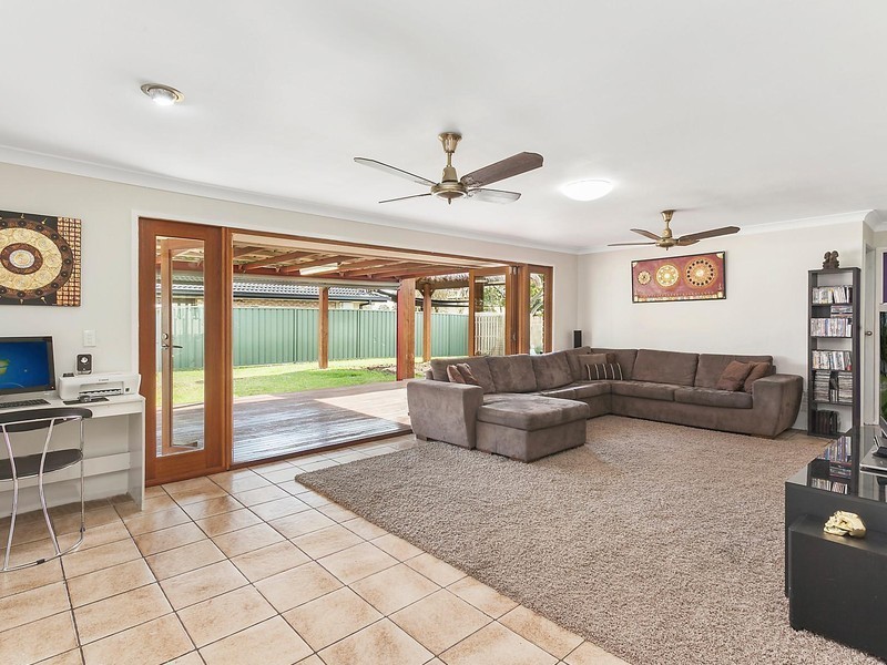 1 Southerly Street, Mermaid Waters QLD 4218