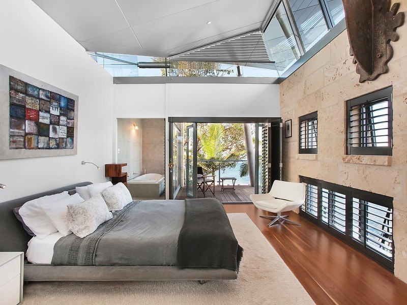 2 Anglers Esplanade, Runaway Bay QLD 4216