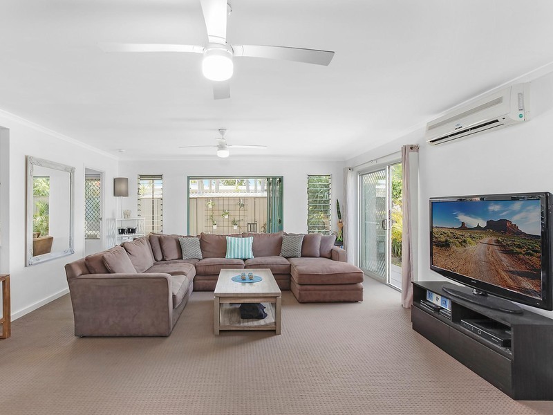 15 Anita Avenue, Miami QLD 4220