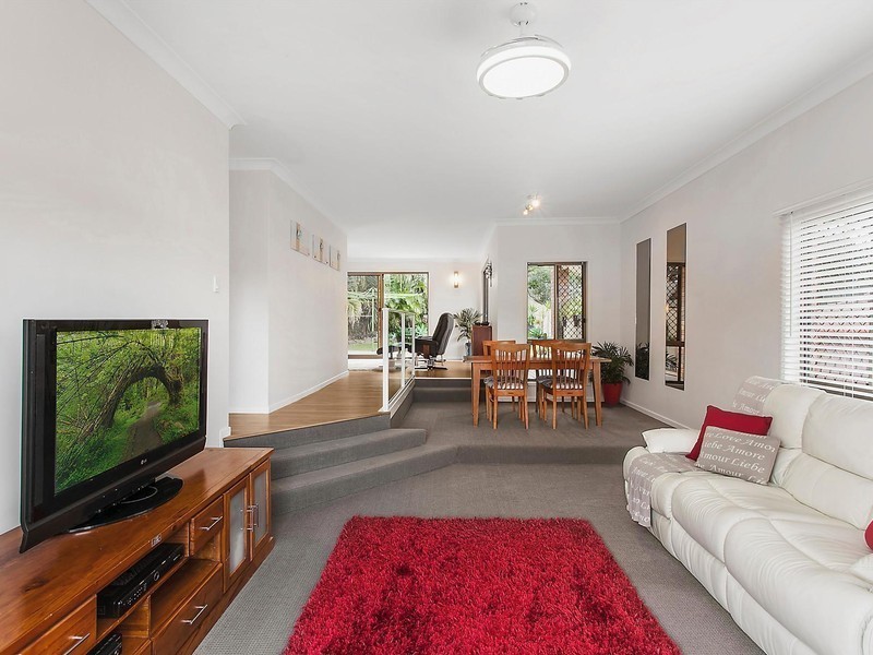 13 Wentworth Avenue, Molendinar QLD 4214