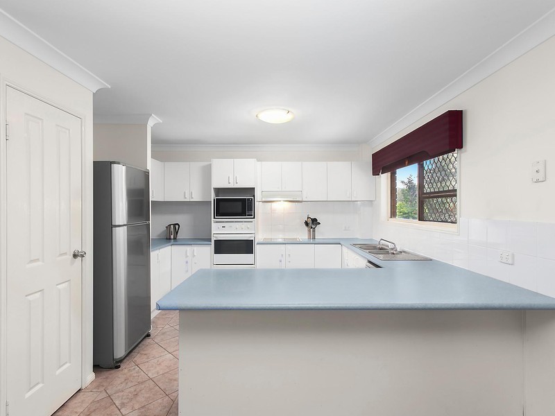 10 Hillgrove Court, Oxenford QLD 4210