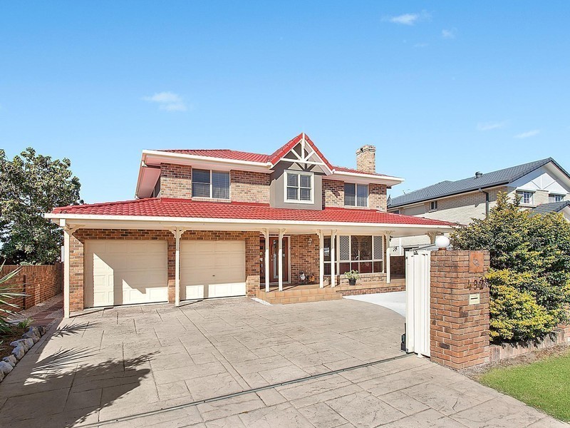 492 Oxley Drive, Runaway Bay QLD 4216