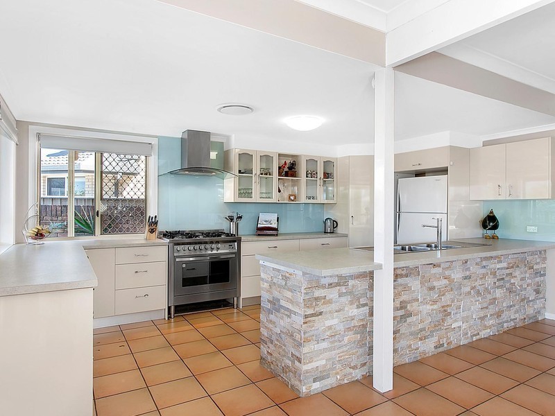 492 Oxley Drive, Runaway Bay QLD 4216