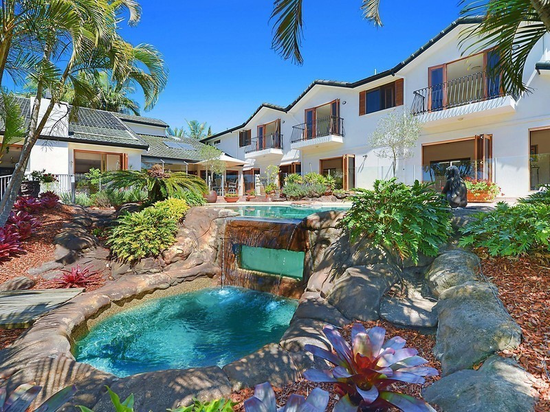 6-8 Fitzwilliam Street, Carrara QLD 4211