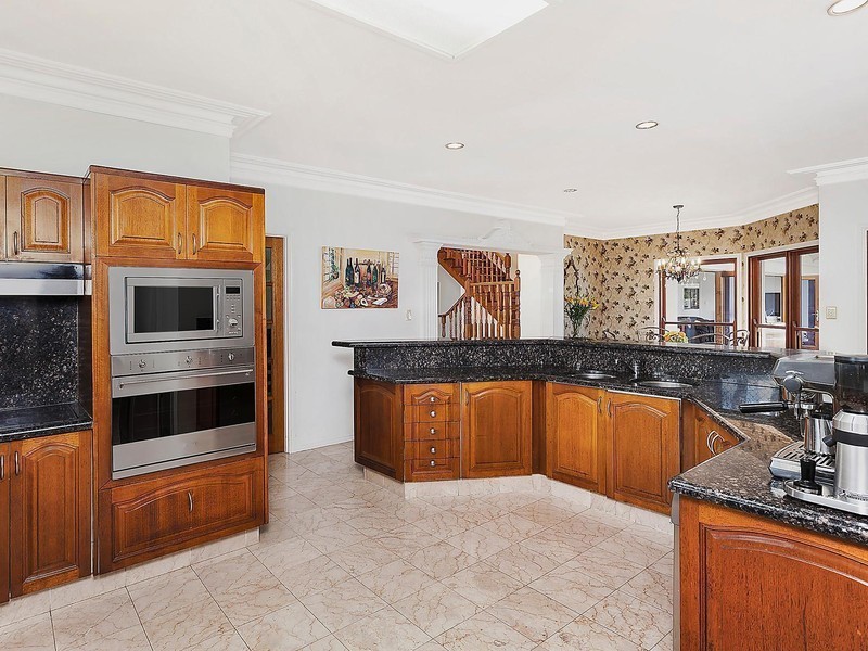 6-8 Fitzwilliam Street, Carrara QLD 4211