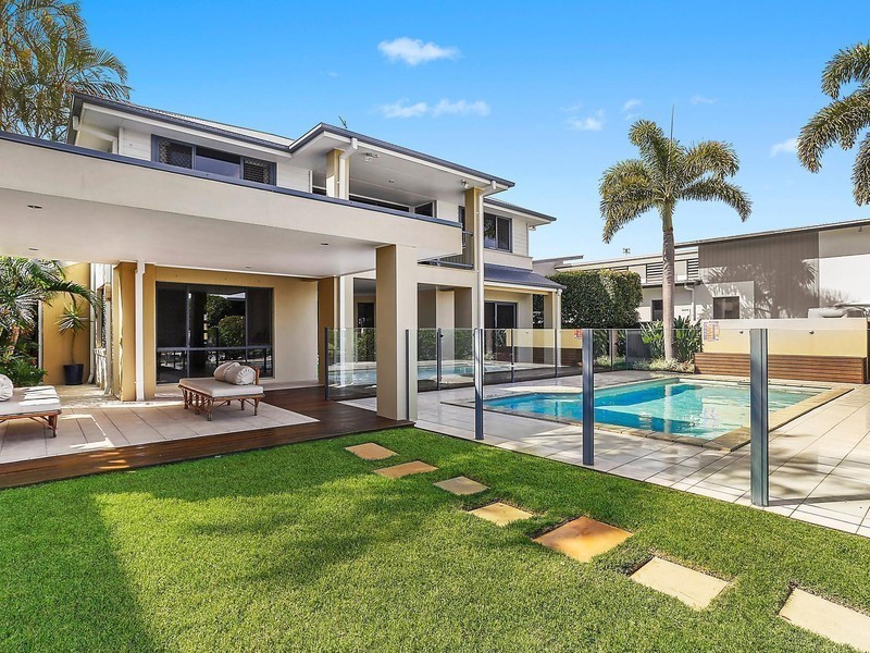 14 North Bank Court, Helensvale QLD 4212