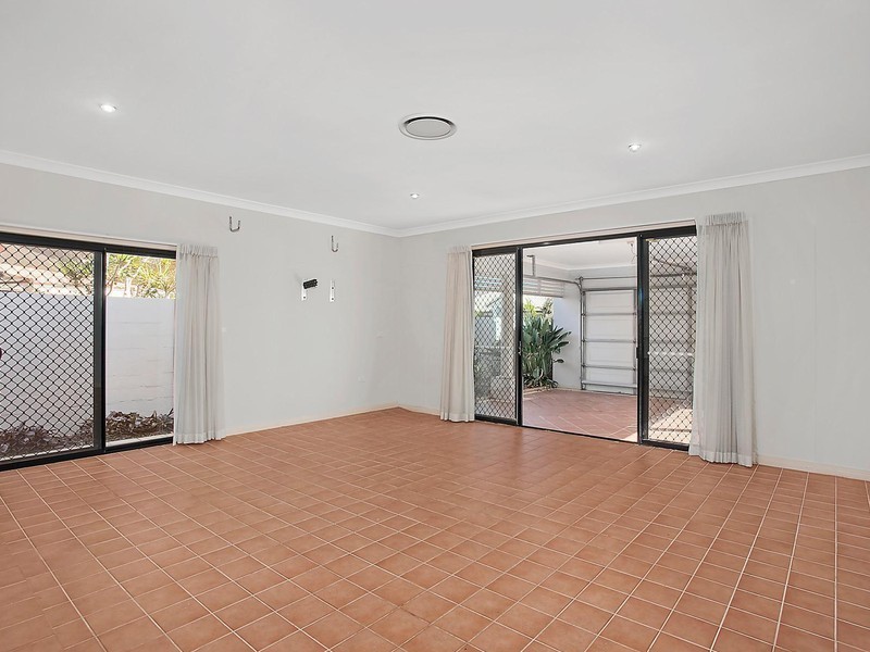 30 Deborah Avenue, Benowa Waters QLD 4217